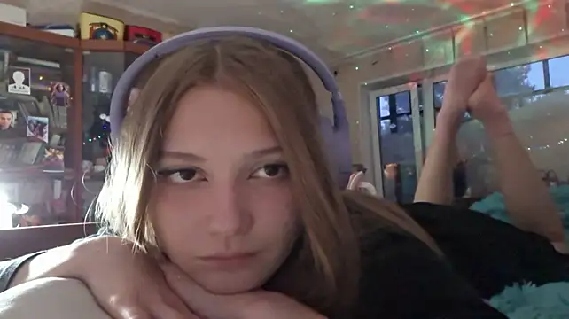 ErickaArtley stripchat live cam model