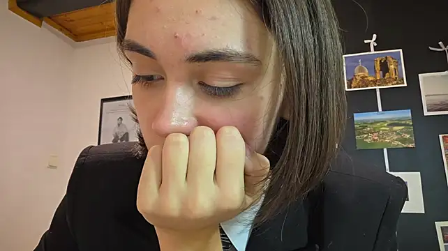 Mikka_Sargoni stripchat live cam model