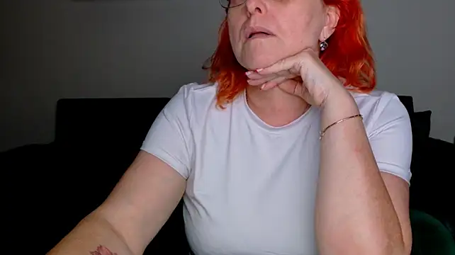 JoannaAndNeighbour stripchat live cam model