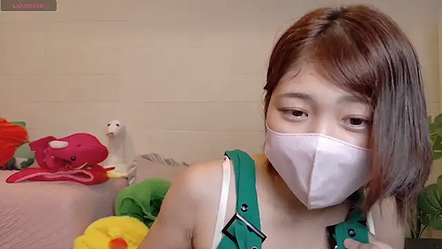 SUZU_ stripchat live cam model