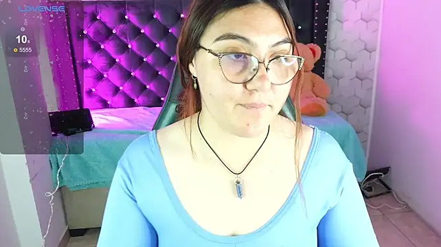 conniejames_m stripchat live cam model
