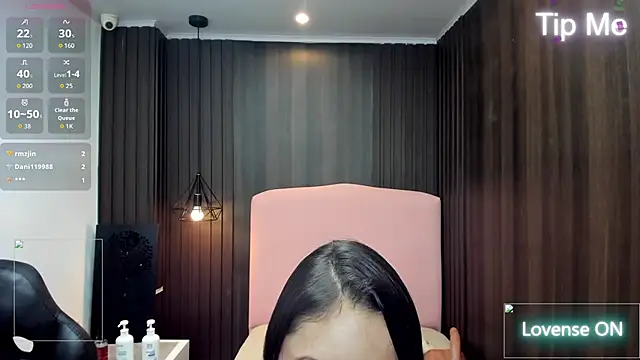 LIZZY_VALL stripchat live cam model