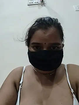 BOLD_DIVIYA stripchat live cam model