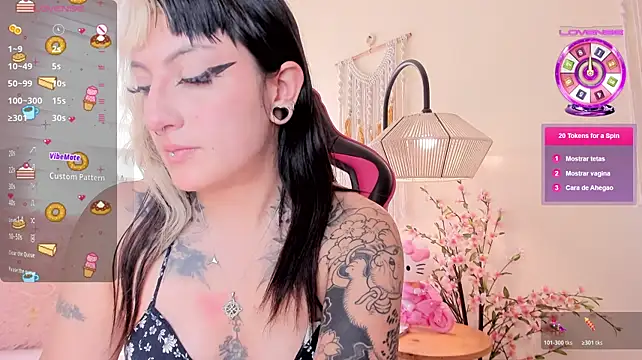 cristaal_moon_ stripchat live cam model