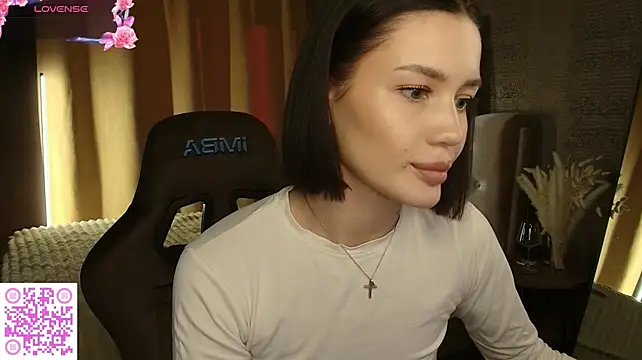 aria__milaa stripchat live cam model