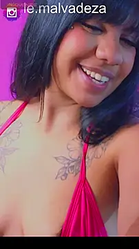LeonaMalvadeza stripchat live cam model