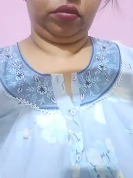 Ravina_patil1 stripchat live cam model