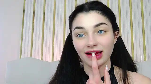 AngelinaWett stripchat live cam model