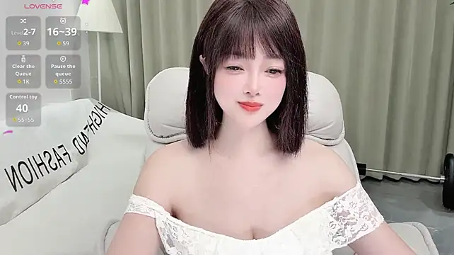 uikyy1 stripchat live cam model