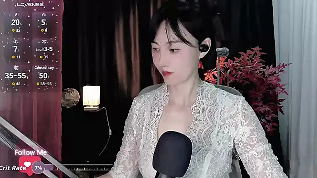 noomi-1111 stripchat live cam model