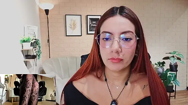 MissOffice_ stripchat live cam model