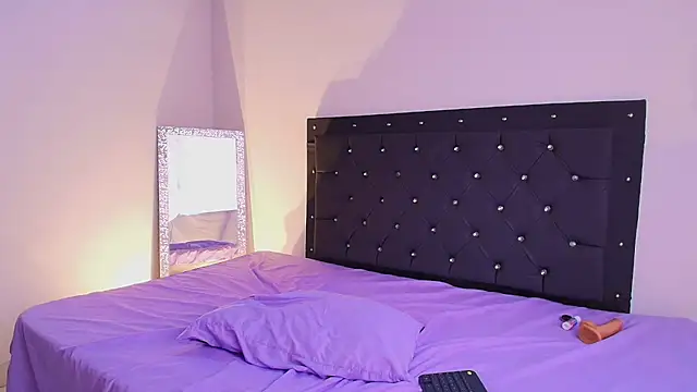 Ari_stone stripchat live cam model