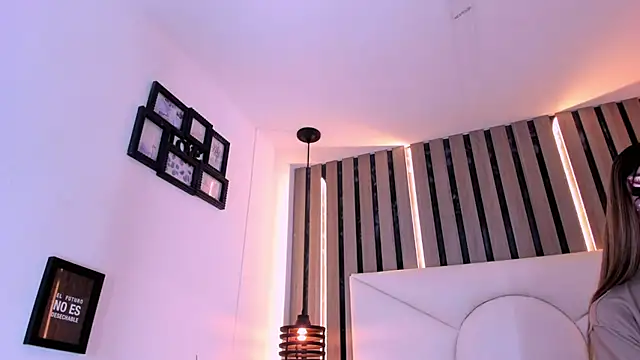 miss__yissell stripchat live cam model