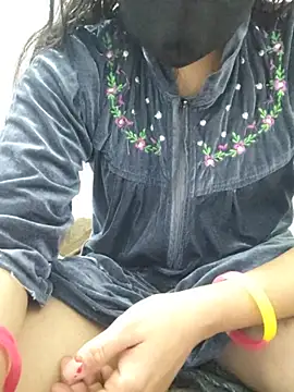 Vivicaa stripchat live cam model