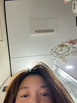 xinrui333 stripchat live cam model