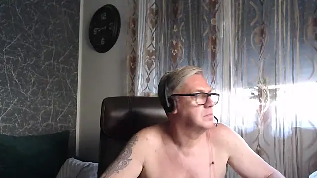 RobertStripX stripchat live cam model