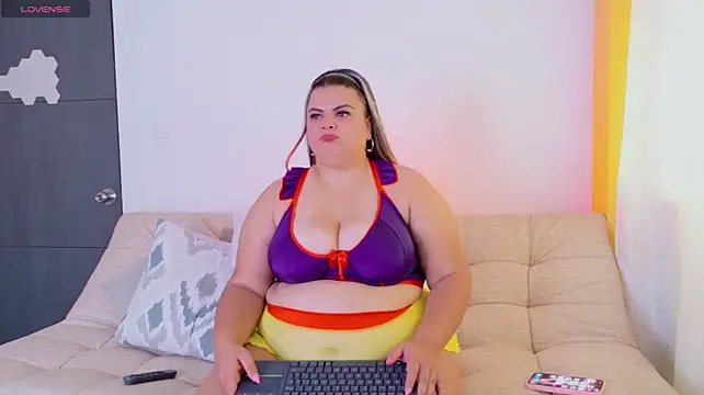 KiimBrooks stripchat live cam model