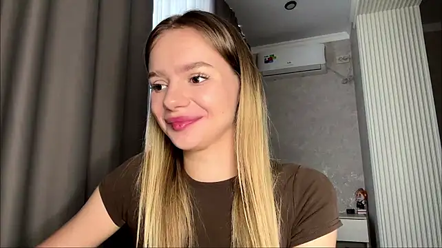 RethaBasich stripchat live cam model