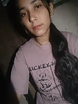 divya_140 stripchat live cam model