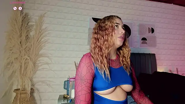 Lizzie-Evans stripchat live cam model