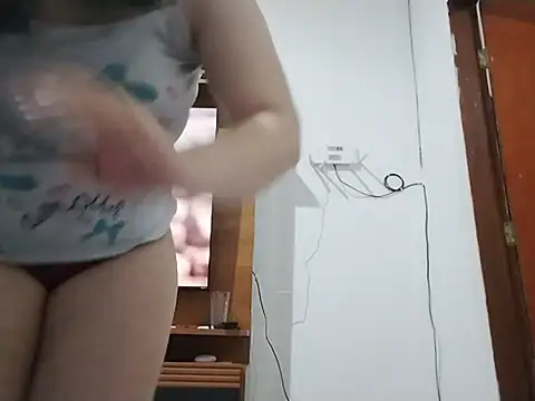 Maeefilha512 stripchat live cam model