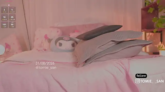 tomie_san stripchat live cam model