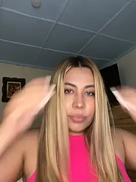 _BellaSmith_ stripchat live cam model