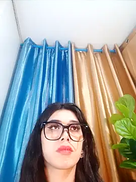 RoseAmarie stripchat live cam model