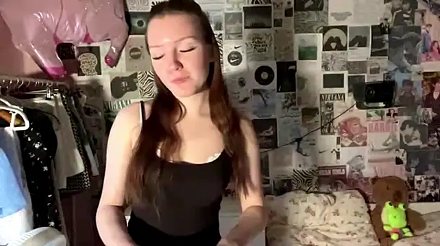 mossdusk stripchat live cam model