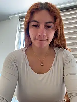 AtheneaRossi stripchat live cam model