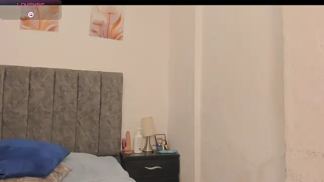 Natalystevens stripchat live cam model