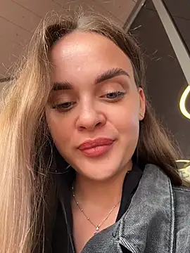 KristiRich stripchat live cam model