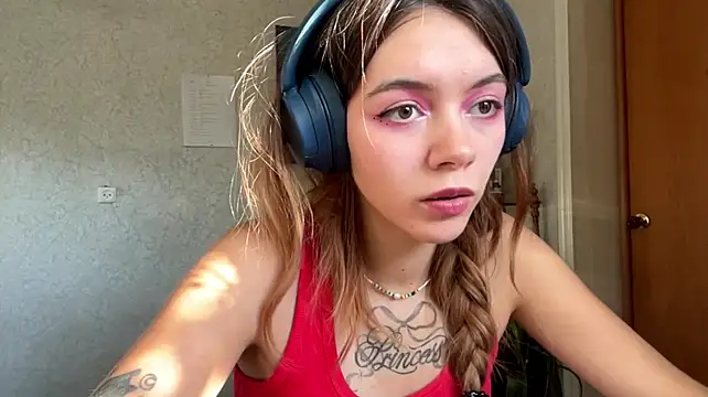 meowskyy stripchat live cam model