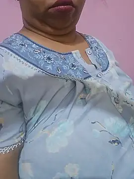 Ravina_patil1 stripchat live cam model