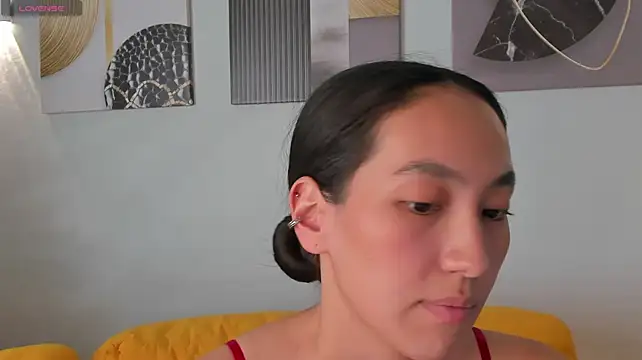 FlirtyAura stripchat live cam model
