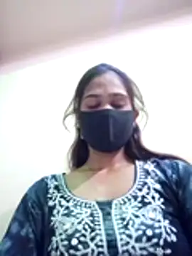 Rakhi_bhabi stripchat live cam model