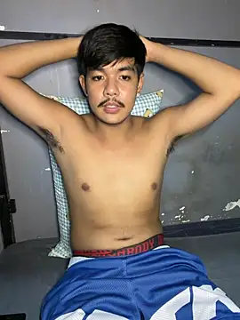 Dylannn_30 stripchat live cam model