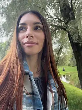 AmelieCrystal stripchat live cam model