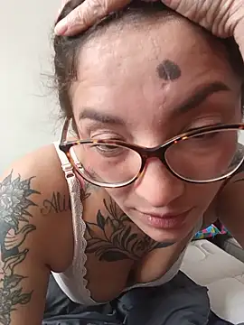 Jannisweet stripchat live cam model
