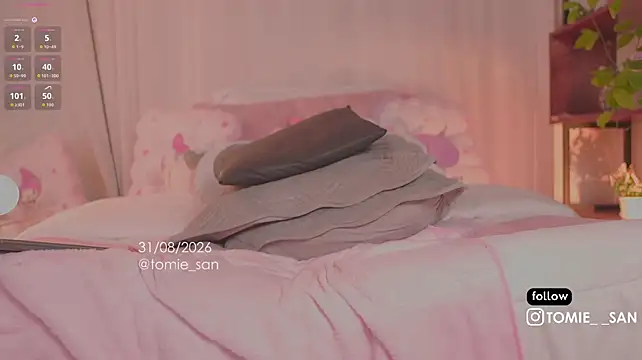 tomie_san stripchat live cam model