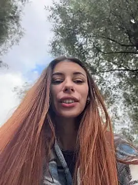 AmelieCrystal stripchat live cam model