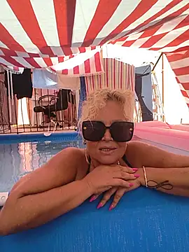 Lakylady stripchat live cam model