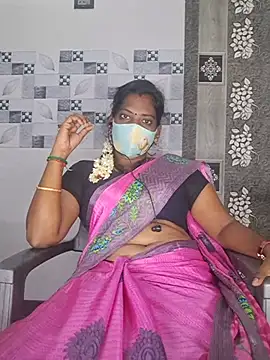 Tamil_hot_Kaviya stripchat live cam model