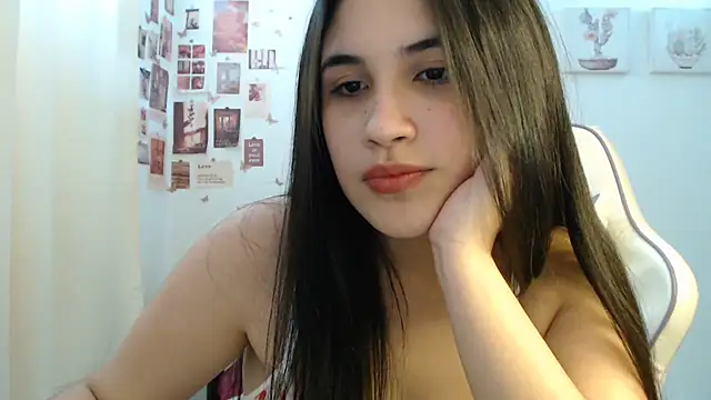 InocentHeaven1 stripchat live cam model