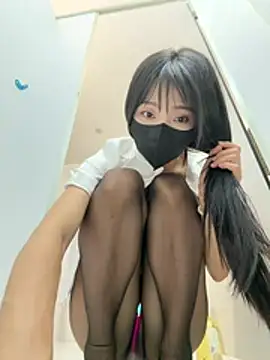 xiao-Lin stripchat live cam model