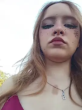 lollytastrawberry stripchat live cam model