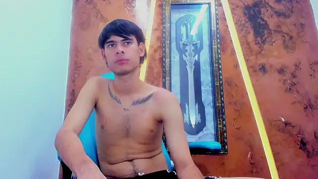 Tyler_schoby stripchat live cam model