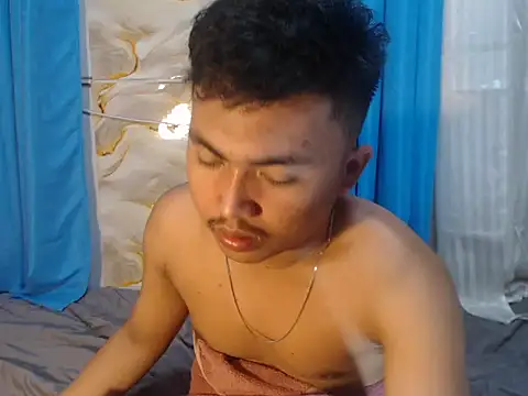 mr-moreno stripchat live cam model
