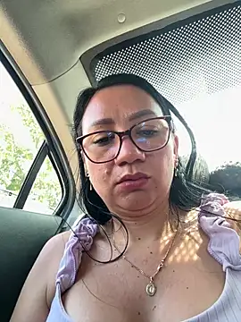 Imaray_1_ stripchat live cam model