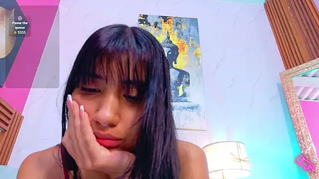 littlee_emilyy_ stripchat live cam model
